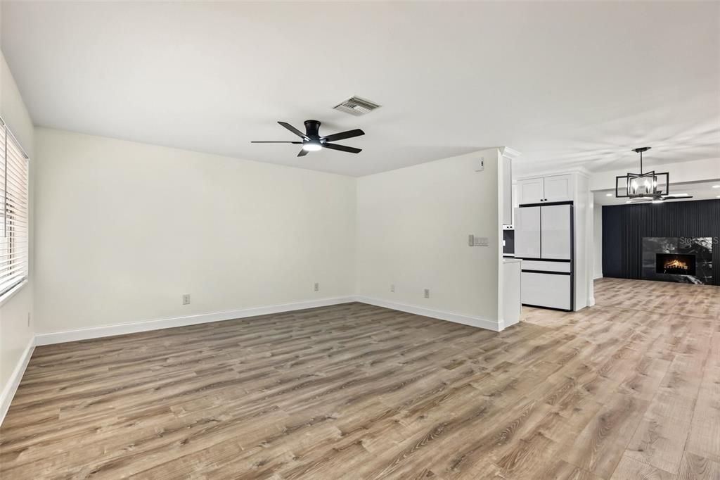 For Sale: $429,900 (3 beds, 2 baths, 1974 Square Feet)