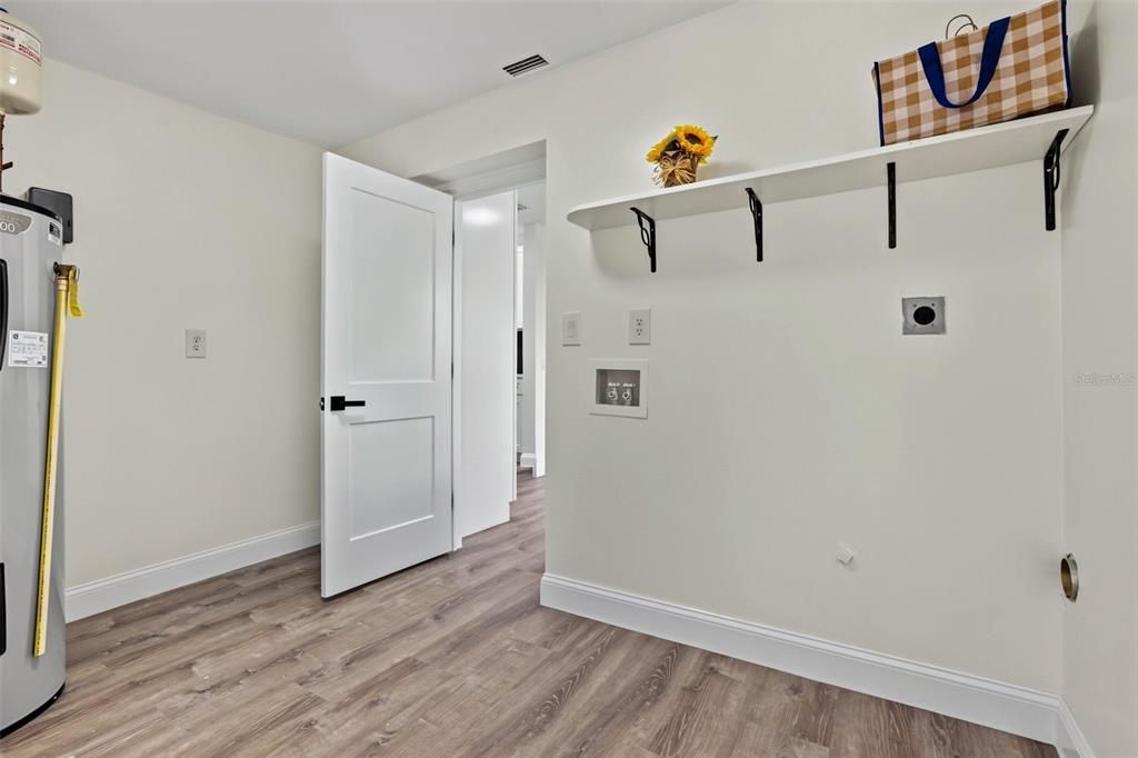 For Sale: $429,900 (3 beds, 2 baths, 1974 Square Feet)