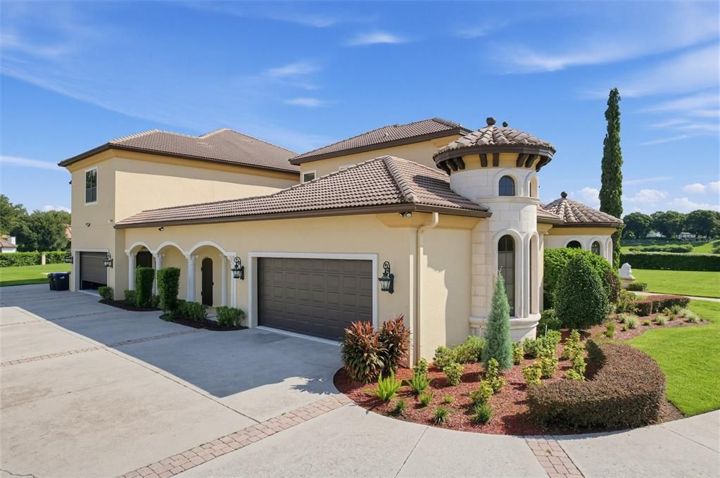 For Sale: $5,300,000 (6 beds, 7 baths, 9669 Square Feet)