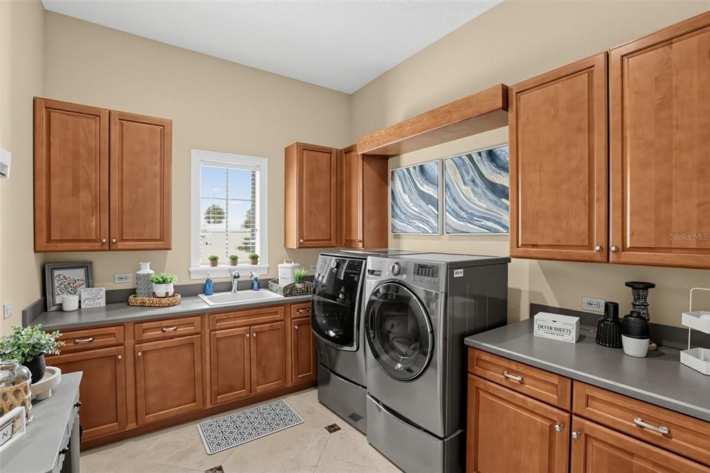 For Sale: $5,300,000 (6 beds, 7 baths, 9669 Square Feet)