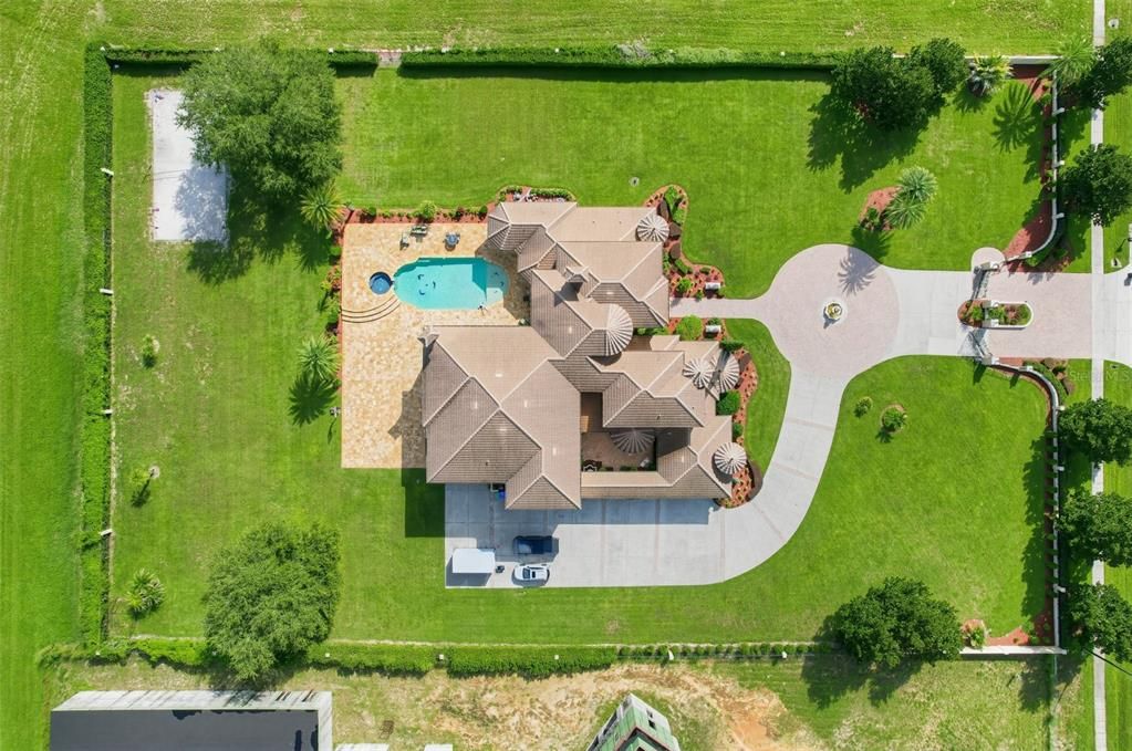 For Sale: $5,300,000 (6 beds, 7 baths, 9669 Square Feet)