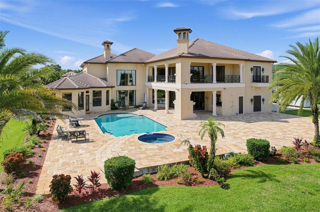 For Sale: $5,300,000 (6 beds, 7 baths, 9669 Square Feet)