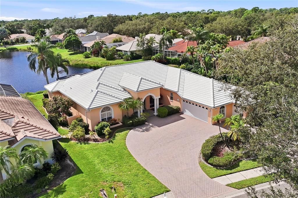 For Sale: $975,000 (4 beds, 4 baths, 3161 Square Feet)