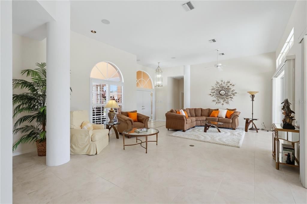 For Sale: $975,000 (4 beds, 4 baths, 3161 Square Feet)