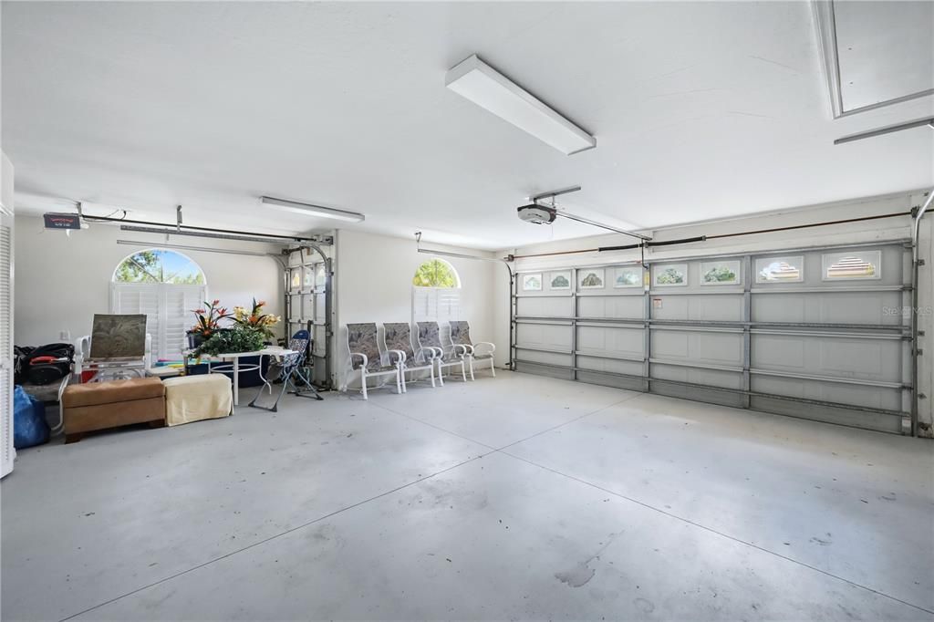 For Sale: $975,000 (4 beds, 4 baths, 3161 Square Feet)
