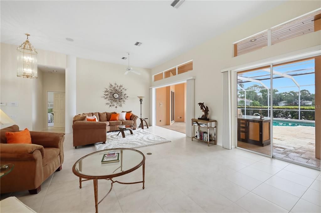 For Sale: $975,000 (4 beds, 4 baths, 3161 Square Feet)