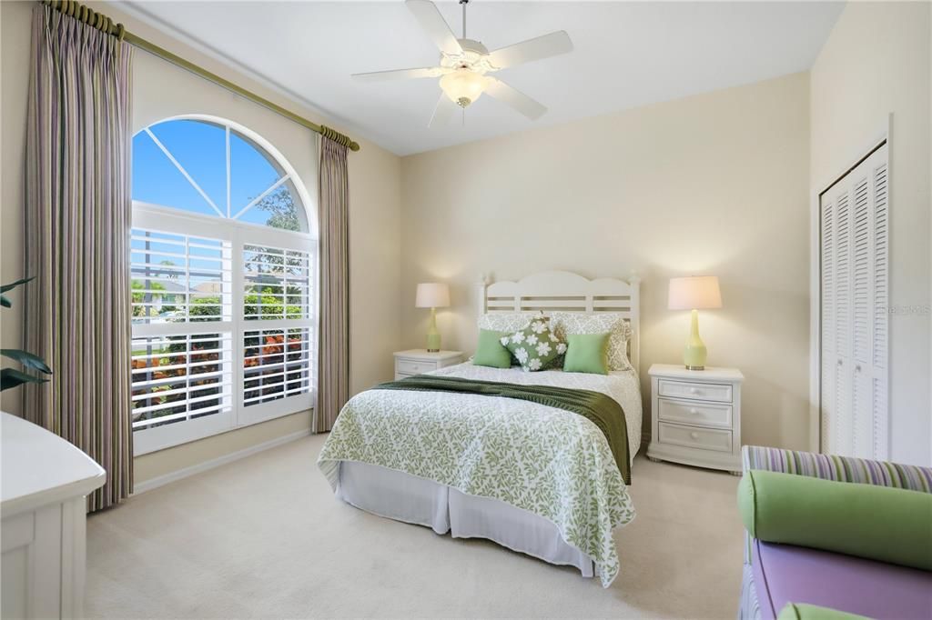 For Sale: $975,000 (4 beds, 4 baths, 3161 Square Feet)