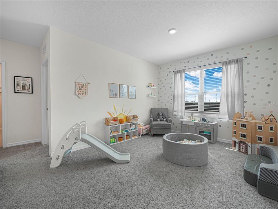 En Venta: $365,000 (5 camas, 3 baños, 2616 Pies cuadrados)