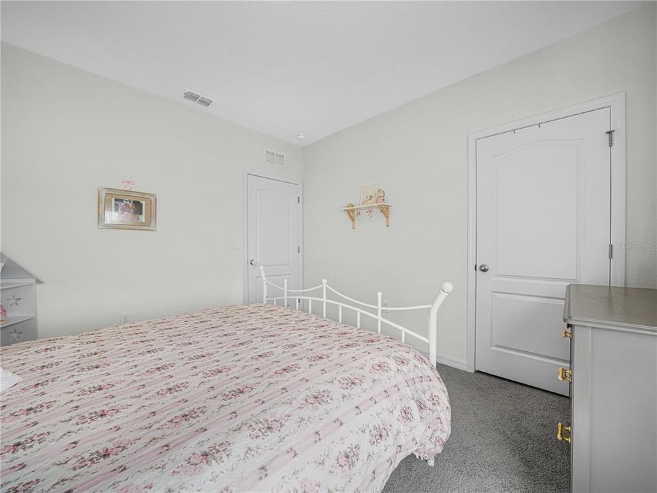 En Venta: $365,000 (5 camas, 3 baños, 2616 Pies cuadrados)