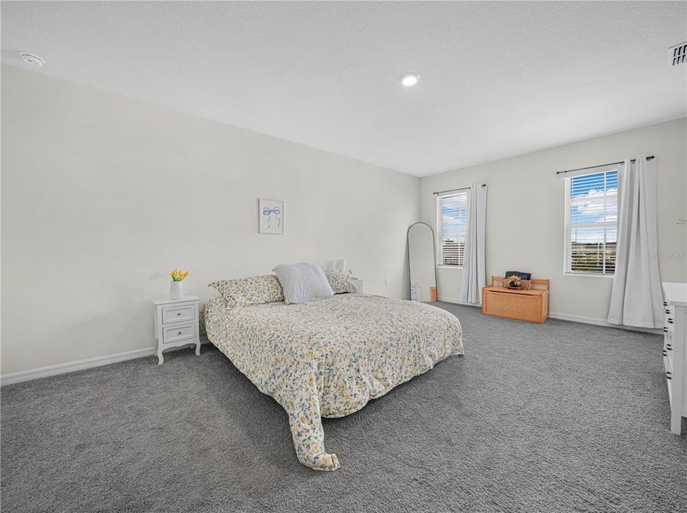 En Venta: $365,000 (5 camas, 3 baños, 2616 Pies cuadrados)