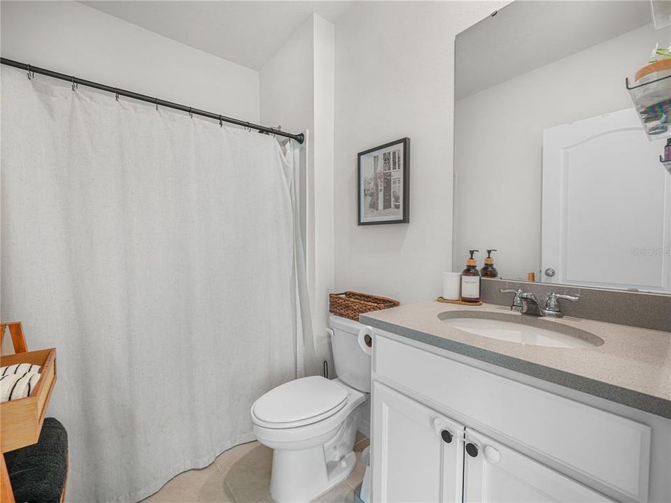 En Venta: $365,000 (5 camas, 3 baños, 2616 Pies cuadrados)