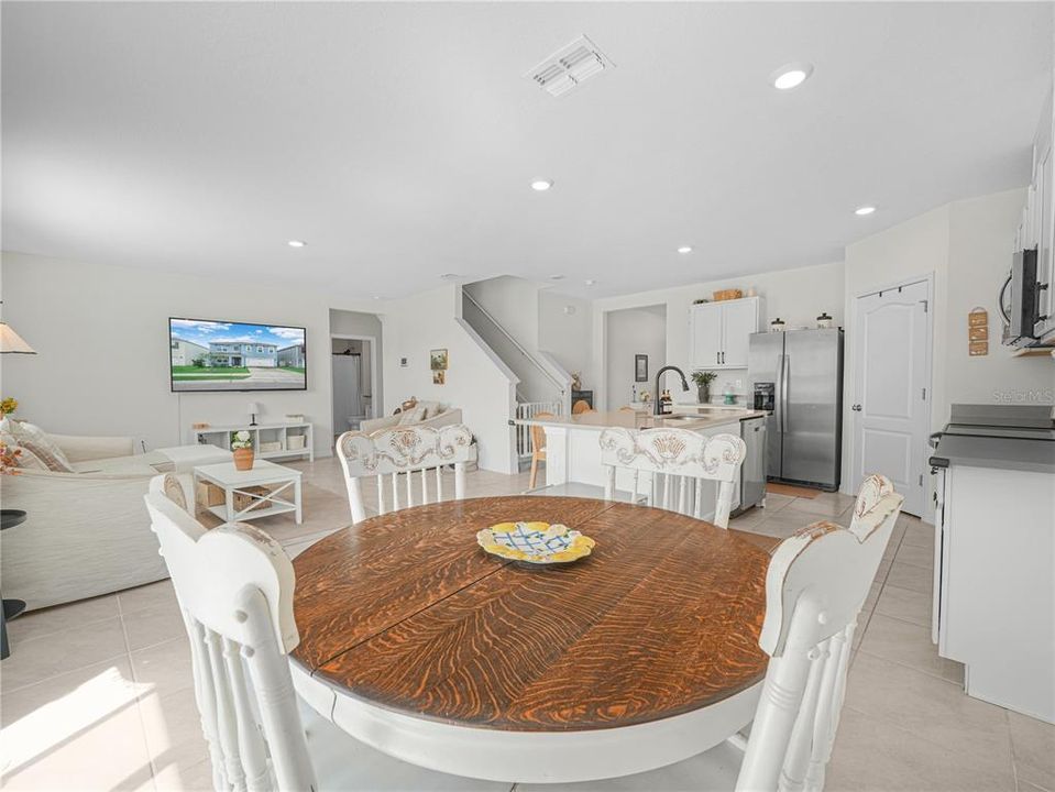 En Venta: $365,000 (5 camas, 3 baños, 2616 Pies cuadrados)