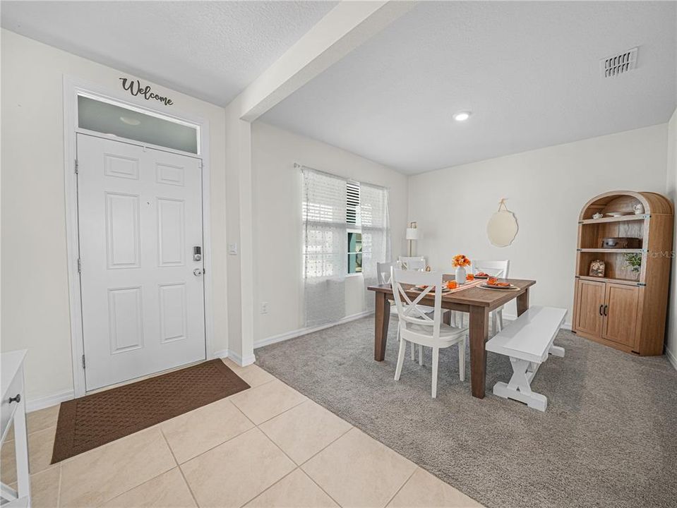 En Venta: $365,000 (5 camas, 3 baños, 2616 Pies cuadrados)