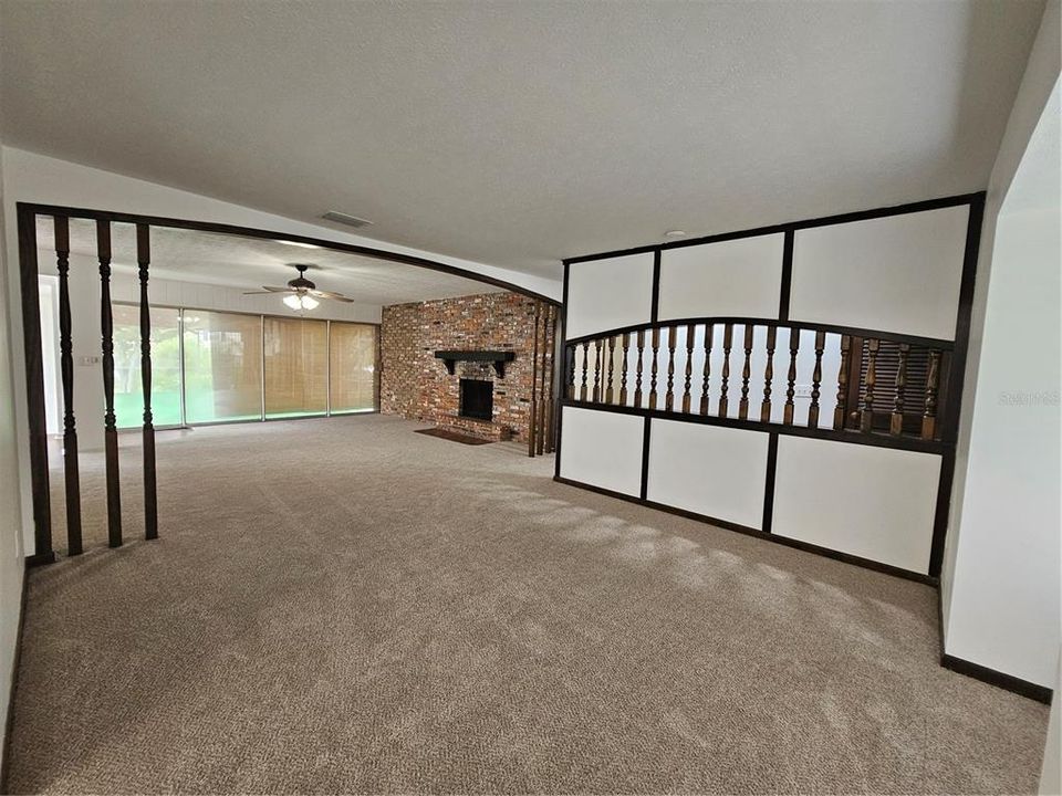 For Rent: $2,900 (4 beds, 2 baths, 2105 Square Feet)