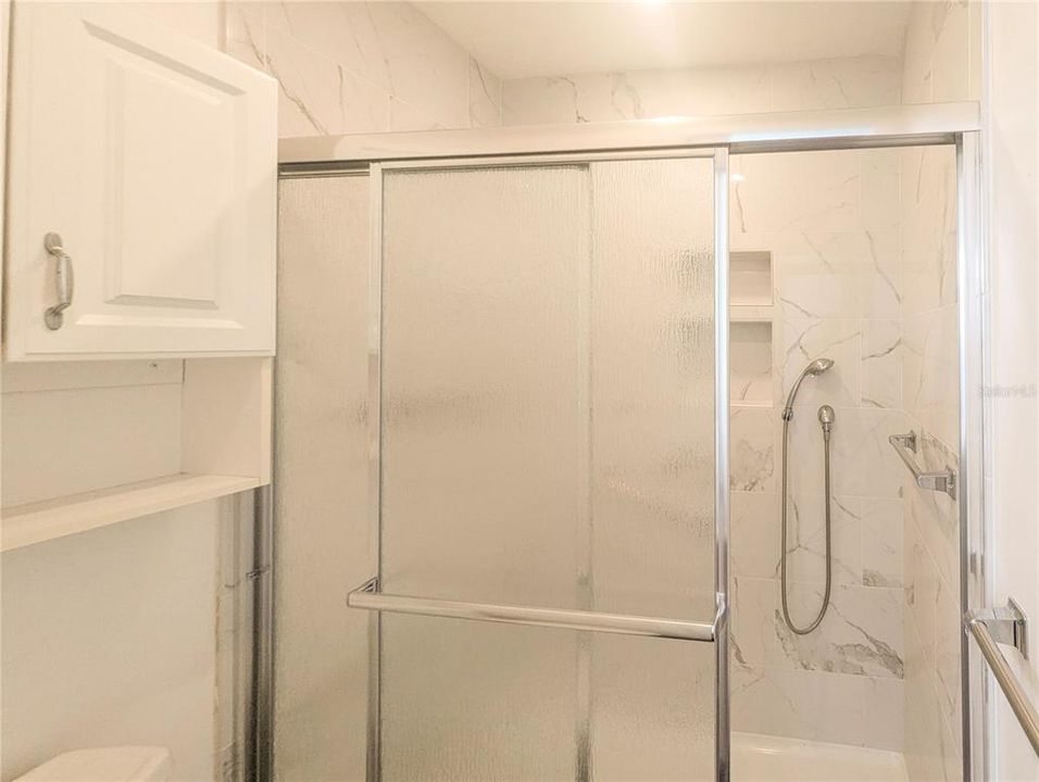 For Rent: $2,900 (4 beds, 2 baths, 2105 Square Feet)