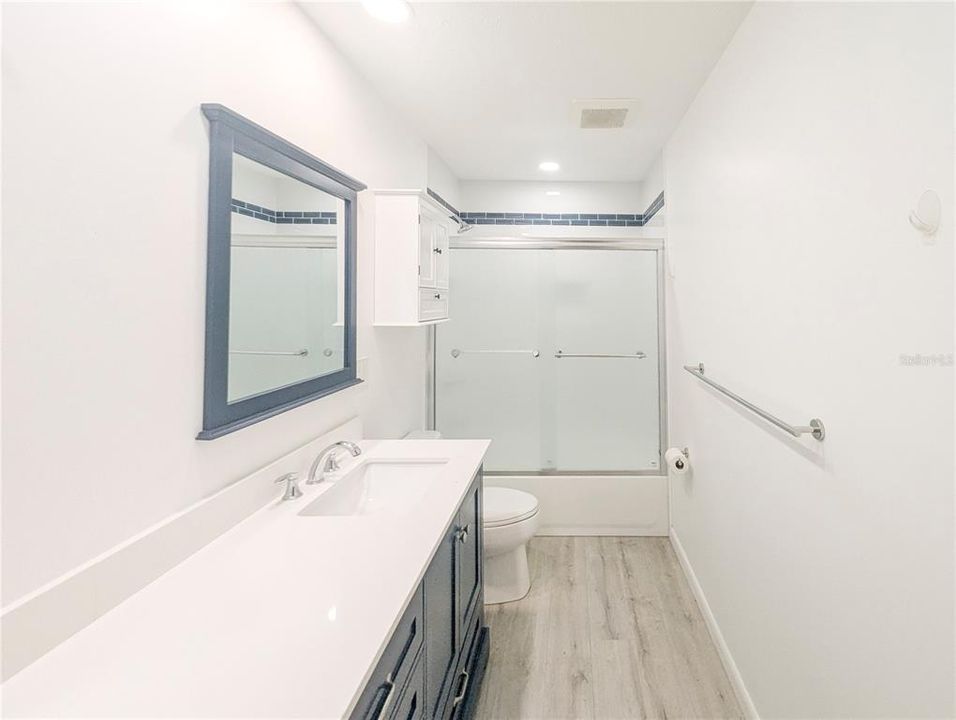 For Rent: $2,900 (4 beds, 2 baths, 2105 Square Feet)