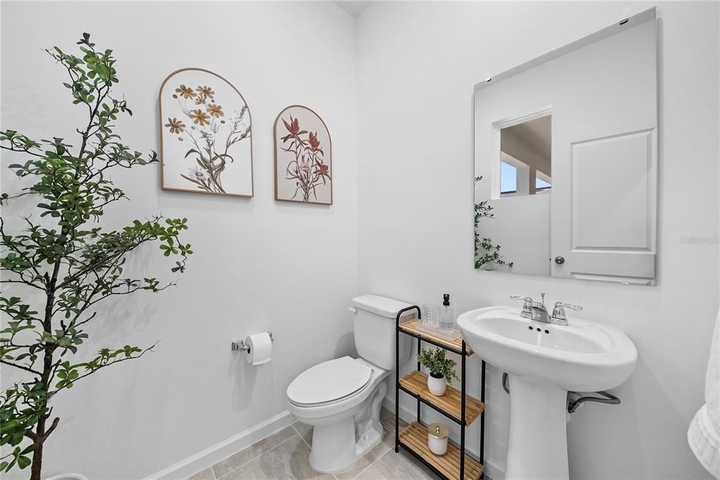 En Venta: $1,075,000 (6 camas, 4 baños, 3009 Pies cuadrados)