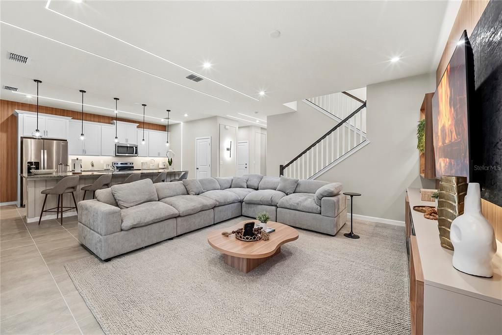 En Venta: $1,075,000 (6 camas, 4 baños, 3009 Pies cuadrados)