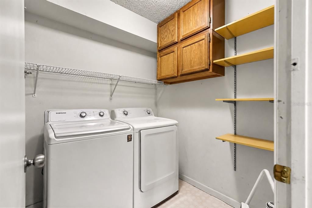 For Sale: $124,900 (2 beds, 1 baths, 1031 Square Feet)