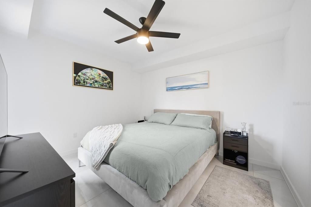 В аренду: $3,800 (2 спален, 2 ванн, 998 Квадратных фут)
