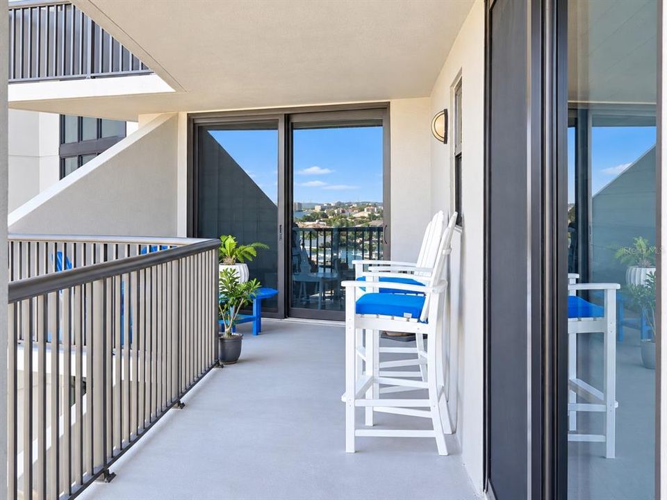 For Sale: $799,900 (2 beds, 2 baths, 1610 Square Feet)