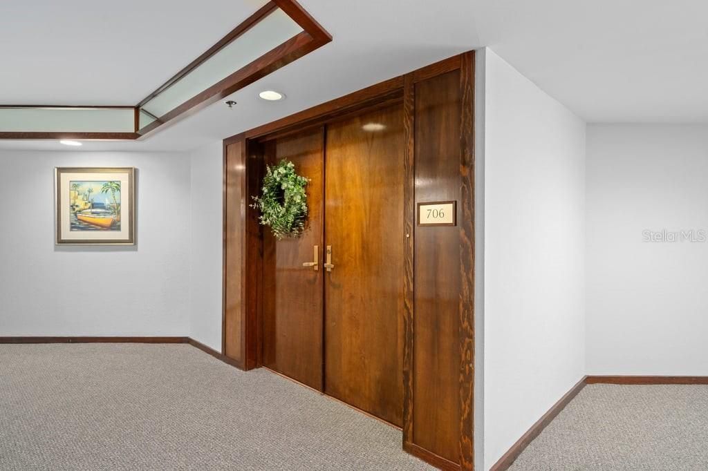 For Sale: $799,900 (2 beds, 2 baths, 1610 Square Feet)