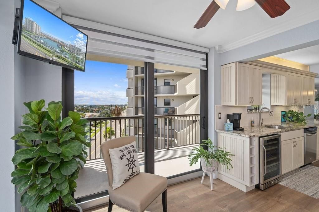 For Sale: $799,900 (2 beds, 2 baths, 1610 Square Feet)