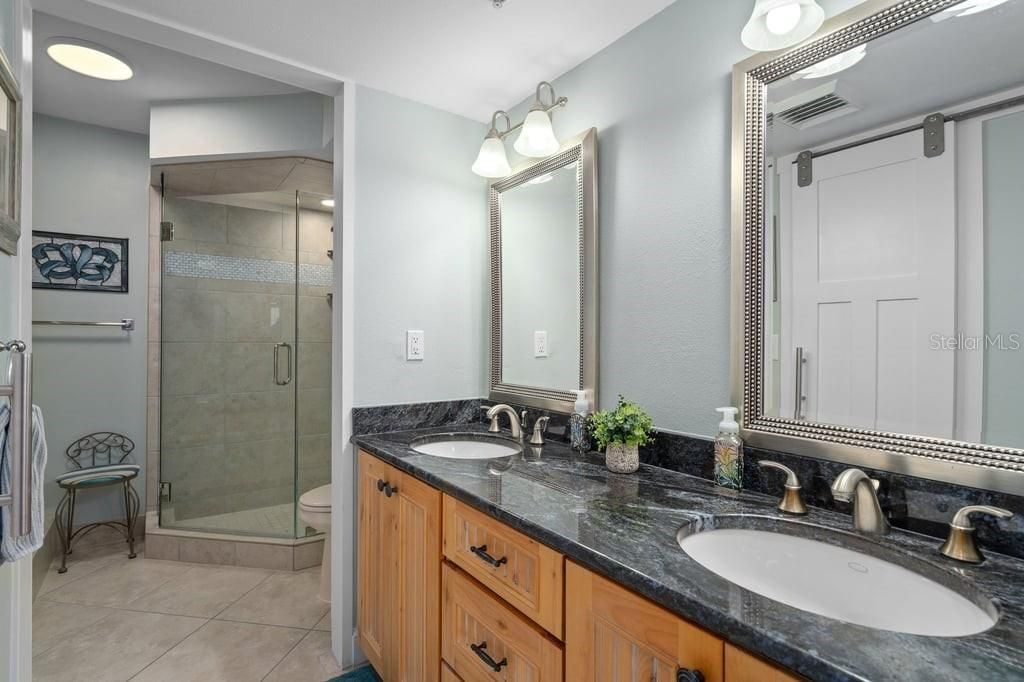 For Sale: $799,900 (2 beds, 2 baths, 1610 Square Feet)