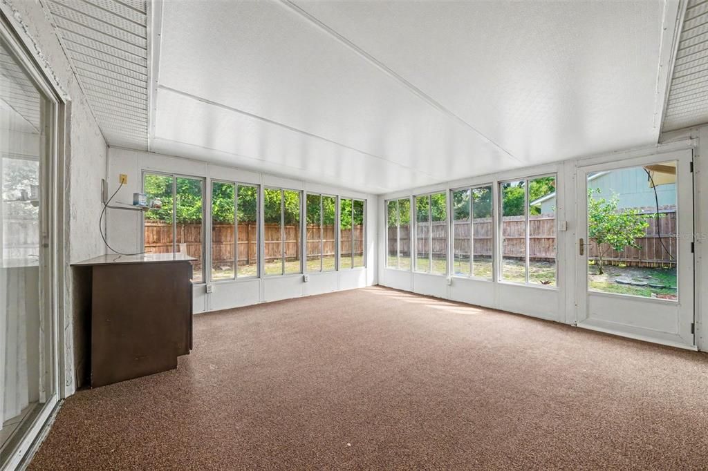 En Venta: $334,900 (3 camas, 2 baños, 1556 Pies cuadrados)