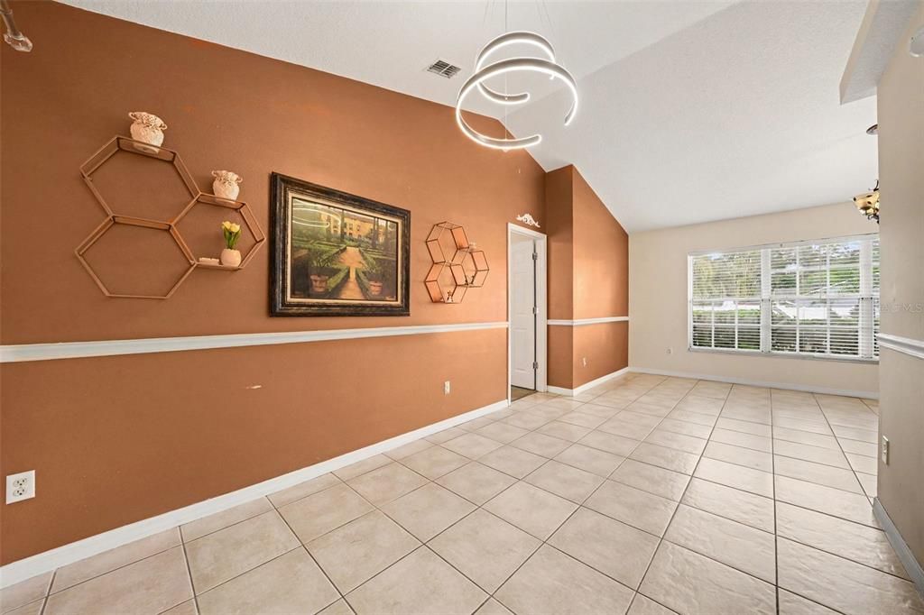 En Venta: $334,900 (3 camas, 2 baños, 1556 Pies cuadrados)