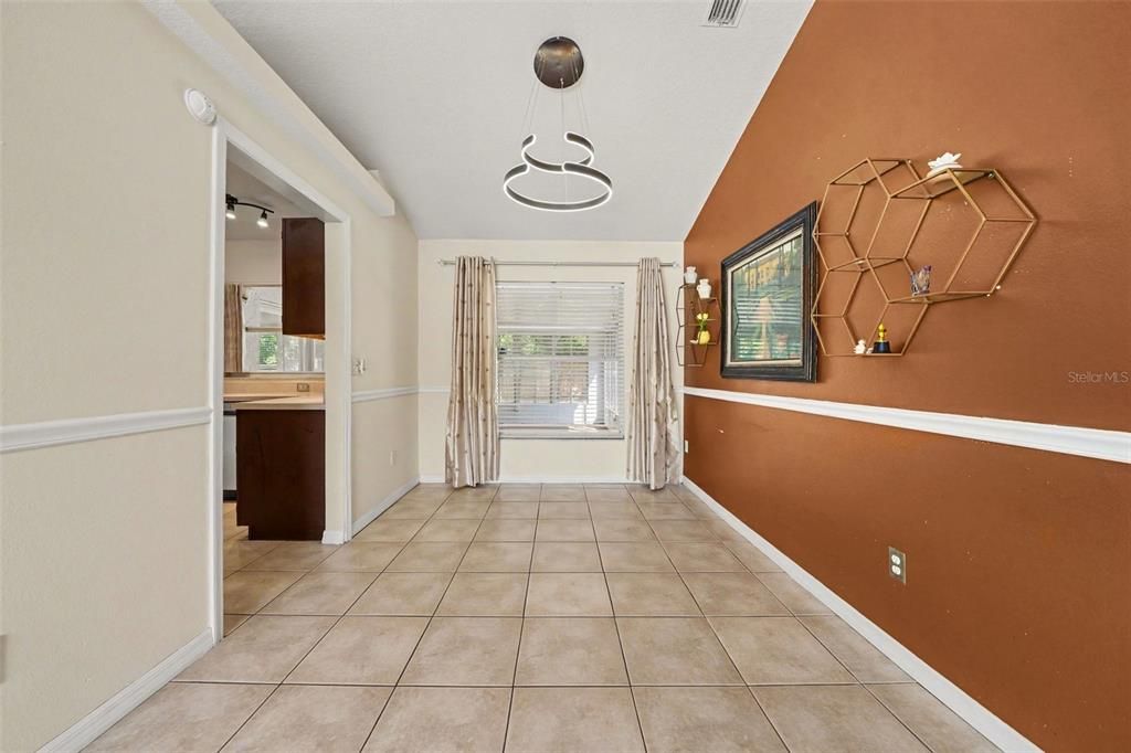 En Venta: $334,900 (3 camas, 2 baños, 1556 Pies cuadrados)