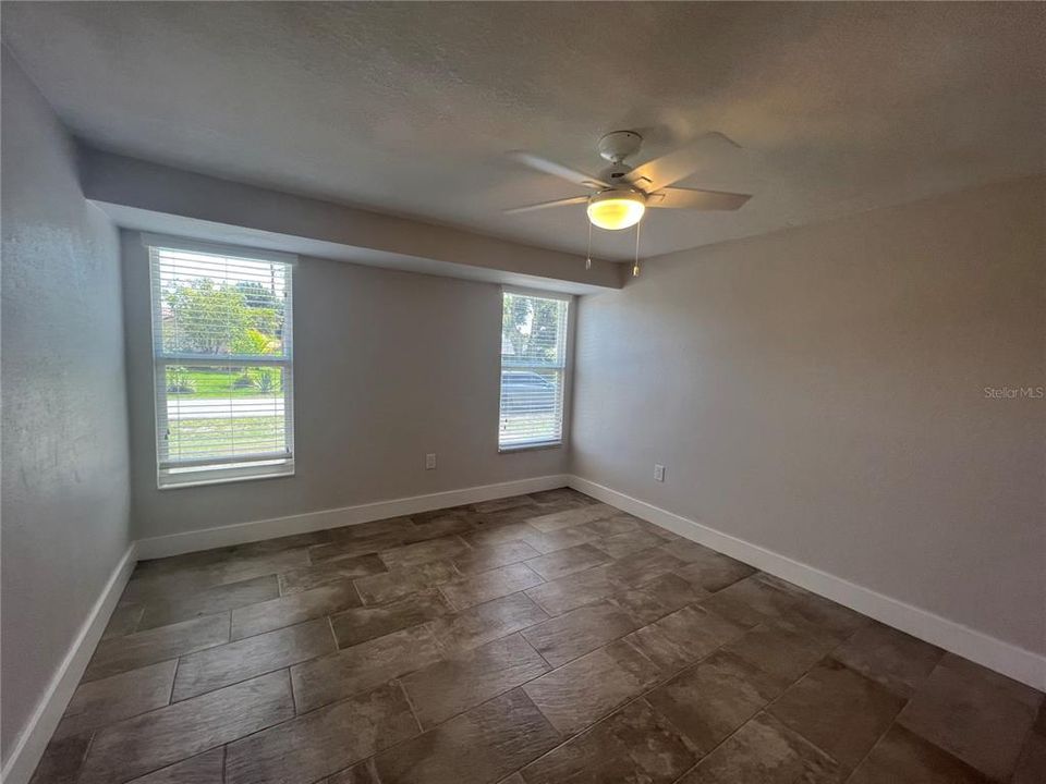 For Rent: $1,950 (2 beds, 2 baths, 1200 Square Feet)