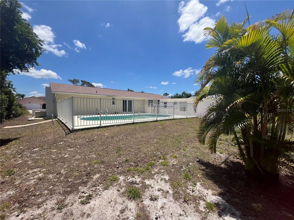 For Rent: $1,950 (2 beds, 2 baths, 1200 Square Feet)