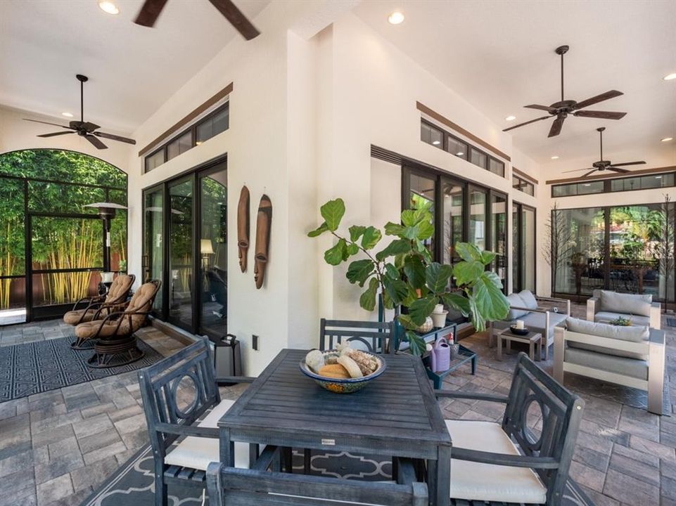 En Venta: $1,425,000 (3 camas, 3 baños, 3251 Pies cuadrados)