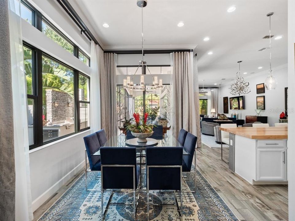 En Venta: $1,425,000 (3 camas, 3 baños, 3251 Pies cuadrados)