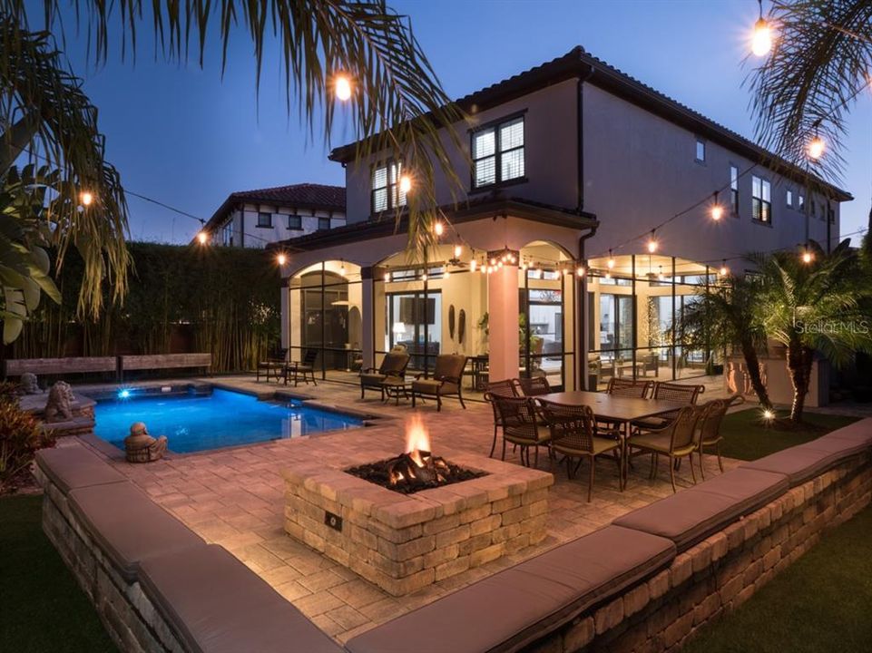 En Venta: $1,425,000 (3 camas, 3 baños, 3251 Pies cuadrados)