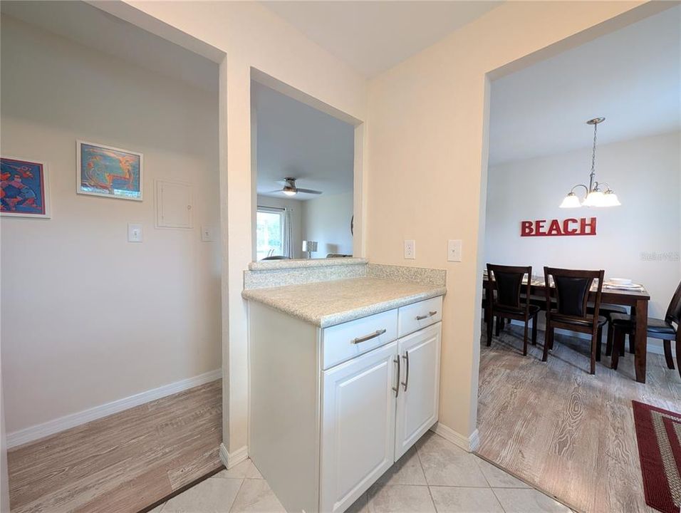 For Sale: $84,900 (1 beds, 1 baths, 576 Square Feet)