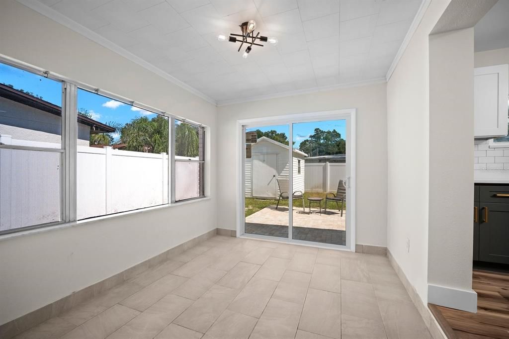 En Venta: $460,000 (3 camas, 2 baños, 1127 Pies cuadrados)