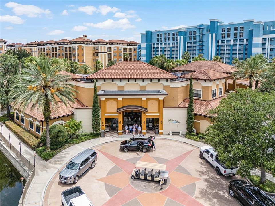 For Sale: $159,999 (2 beds, 2 baths, 957 Square Feet)