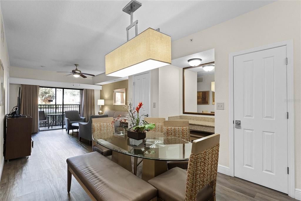 For Sale: $159,999 (2 beds, 2 baths, 957 Square Feet)