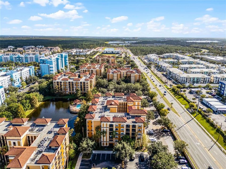 For Sale: $159,999 (2 beds, 2 baths, 957 Square Feet)
