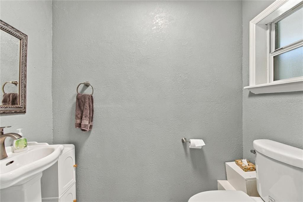 En Venta: $574,900 (3 camas, 2 baños, 2316 Pies cuadrados)