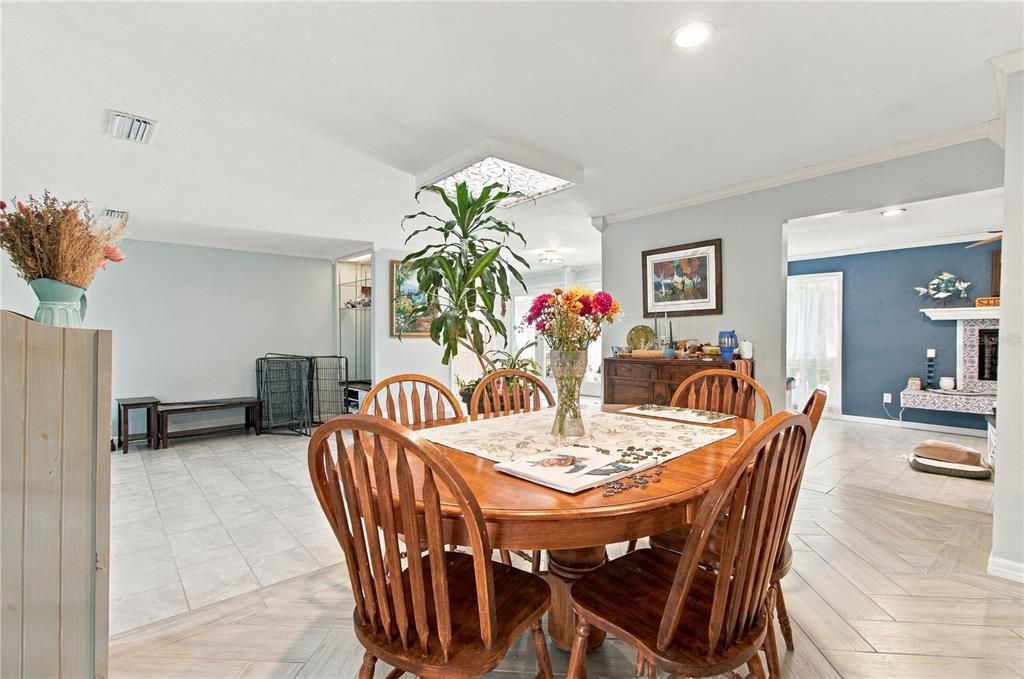 En Venta: $574,900 (3 camas, 2 baños, 2316 Pies cuadrados)