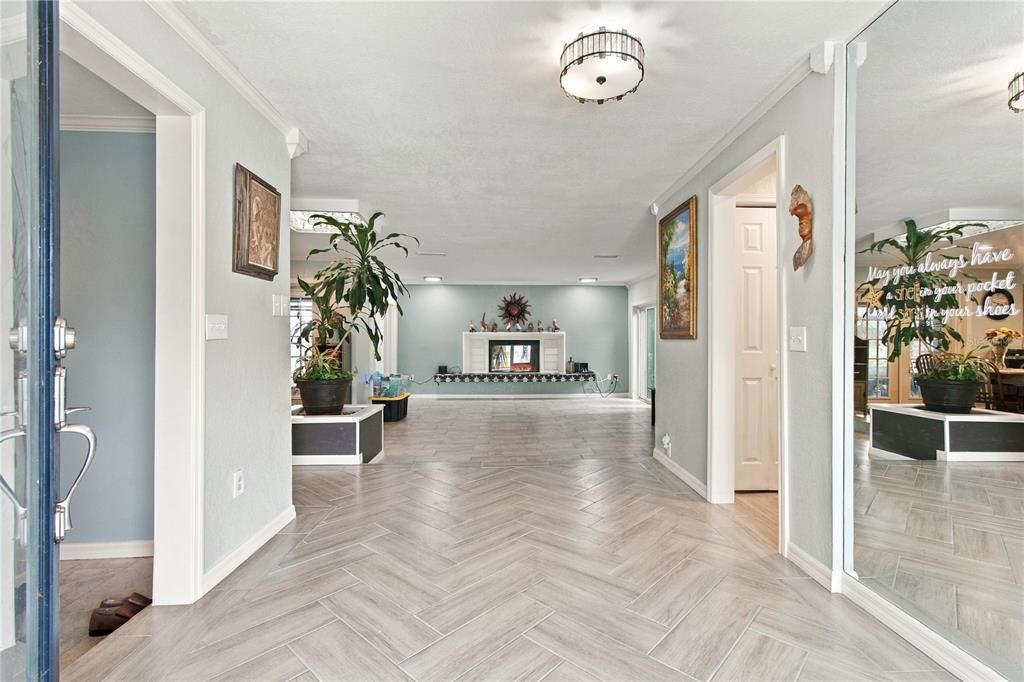 En Venta: $574,900 (3 camas, 2 baños, 2316 Pies cuadrados)