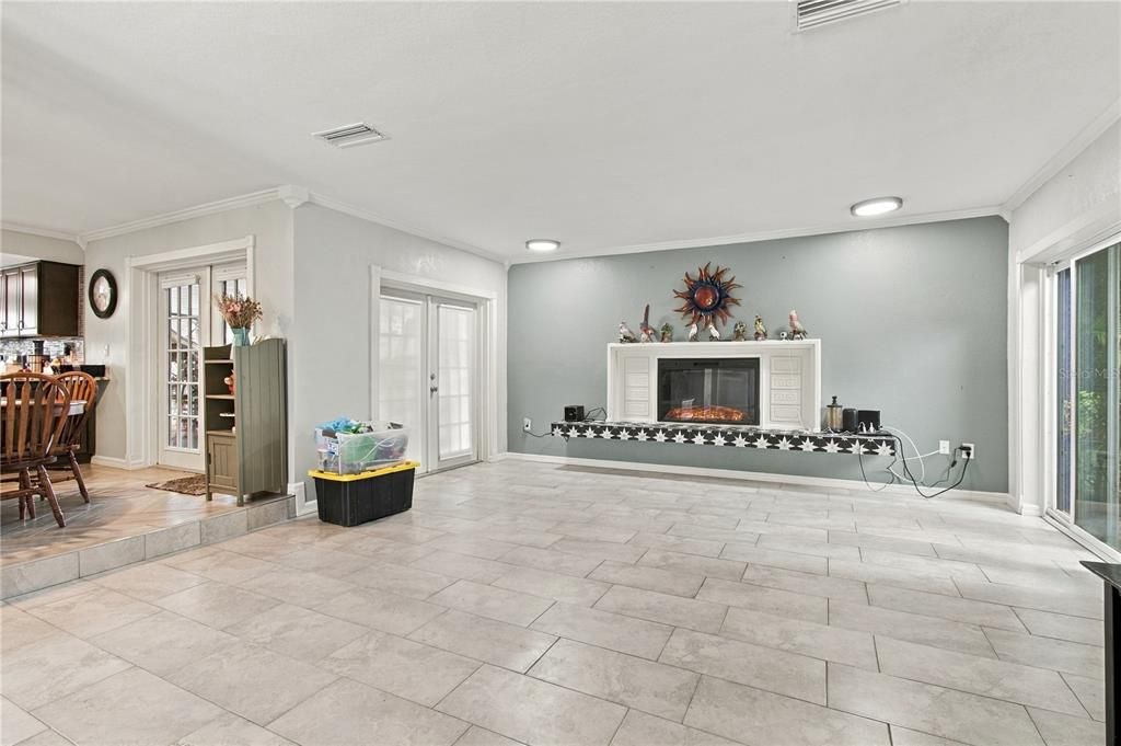 En Venta: $574,900 (3 camas, 2 baños, 2316 Pies cuadrados)