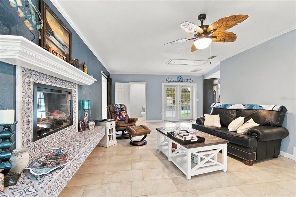 En Venta: $574,900 (3 camas, 2 baños, 2316 Pies cuadrados)
