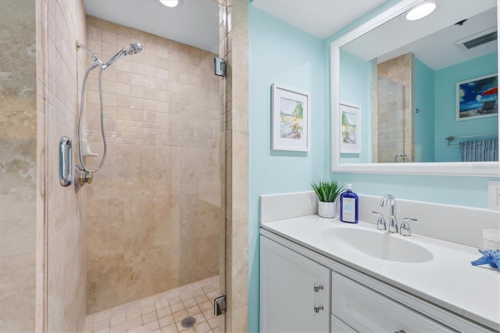 For Sale: $1,089,000 (2 beds, 2 baths, 1293 Square Feet)