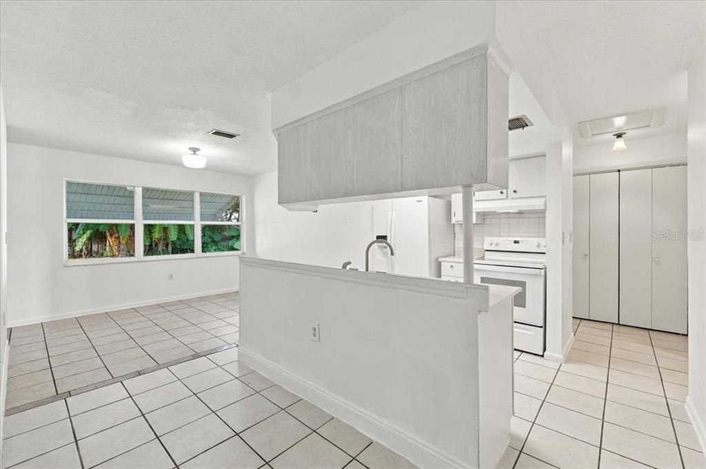 En Venta: $320,000 (3 camas, 2 baños, 1436 Pies cuadrados)