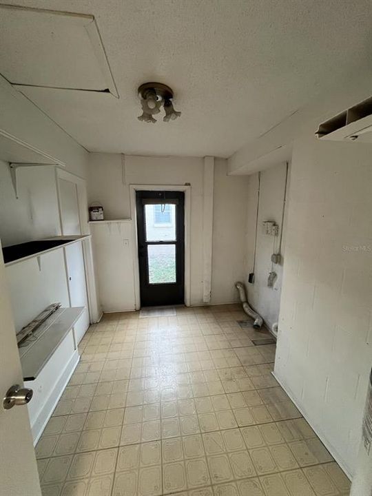 В аренду: $1,475 (2 спален, 1 ванн, 704 Квадратных фут)