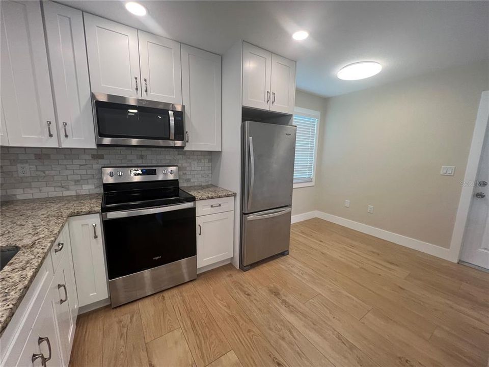 For Rent: $1,700 (2 beds, 2 baths, 1071 Square Feet)